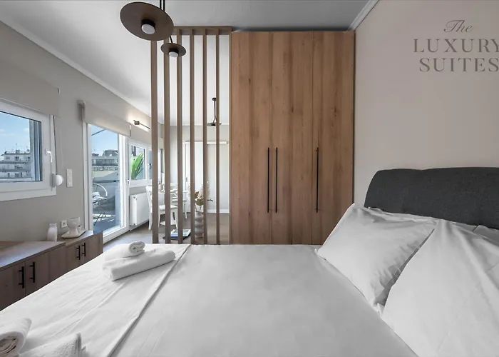 Nephele Jacuzzi Suites, The Luxury Suites