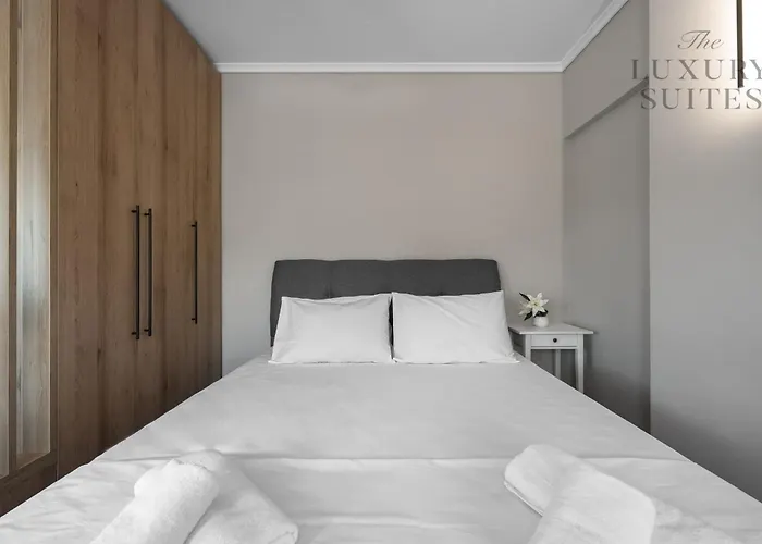 Nephele Jacuzzi Suites, The Luxury Suites