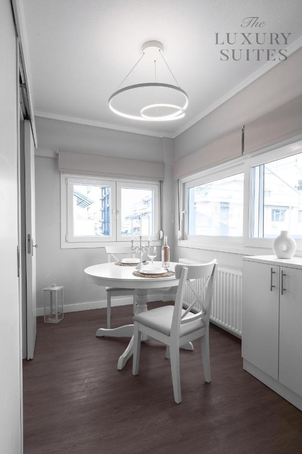 Apartment Nephele Jacuzzi Suites, The Luxury *