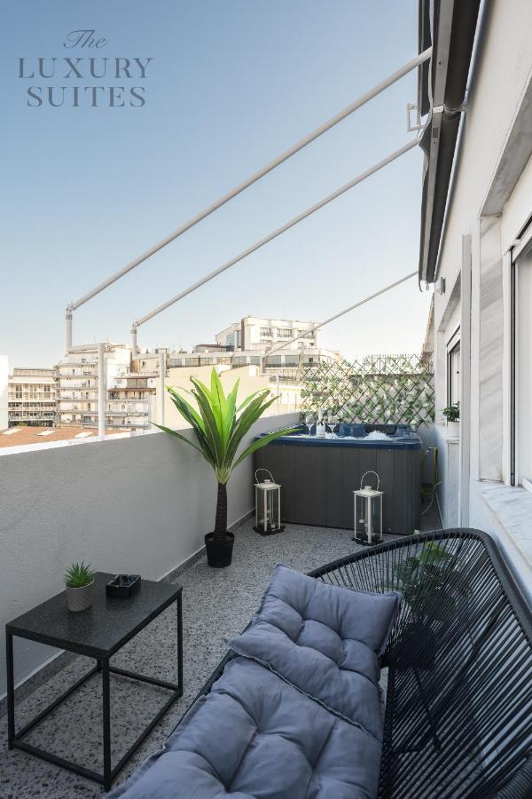 Apartment Nephele Jacuzzi Suites, The Luxury