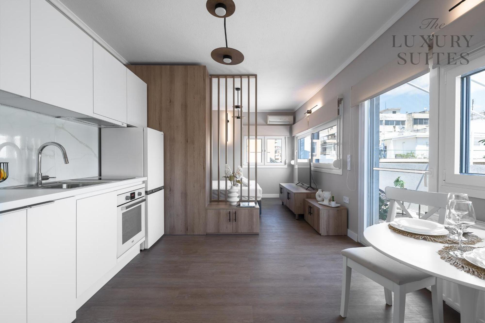 Apartment Nephele Jacuzzi Suites, The Luxury