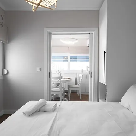 Nephele Jacuzzi Suites, The Luxury Suites Thessaloniki Exterior photo