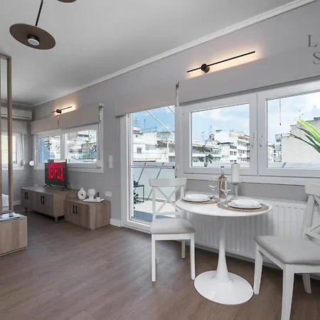 Nephele Jacuzzi Suites, The Luxury Suites Thessaloniki Exterior photo