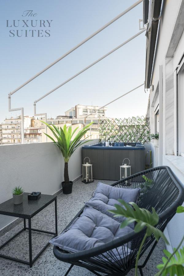 Nephele Jacuzzi Suites, The Luxury Appartamento