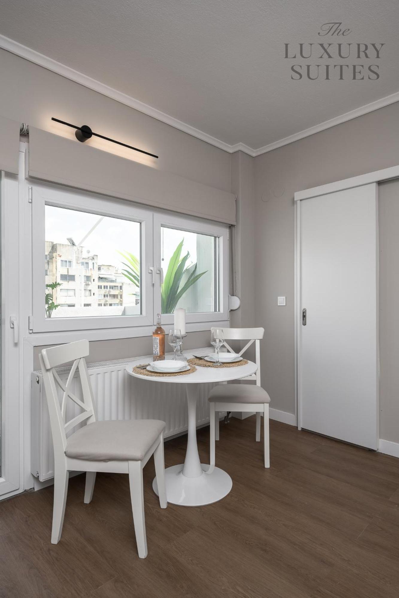 Nephele Jacuzzi Suites, The Luxury * Salonicco