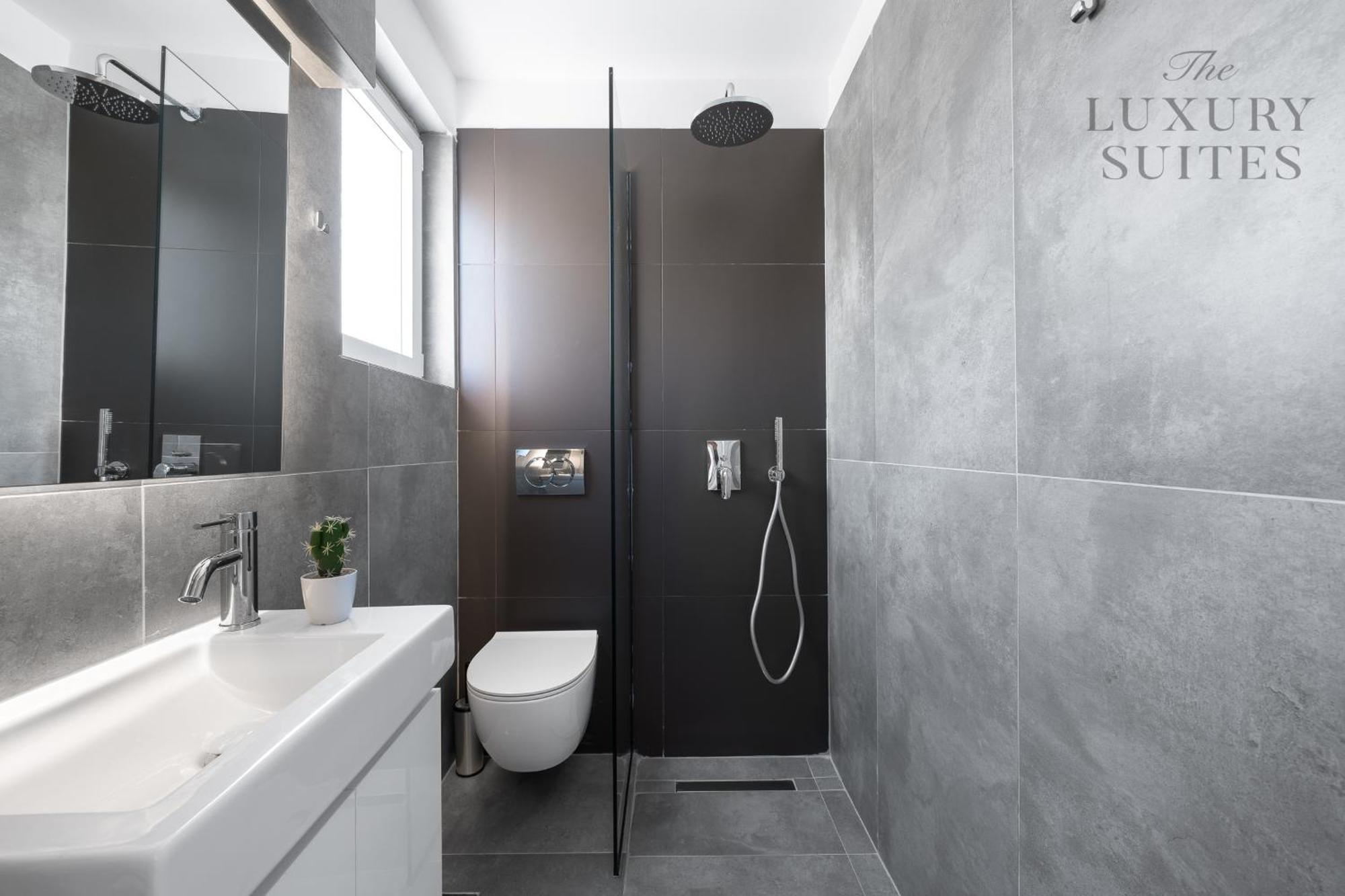 Nephele Jacuzzi Suites, The Luxury Appartamento *
